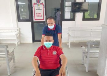 Kedua Jari Kaki Candra Wahid Hancur Akibat Barrier yang Didorong Pendemo