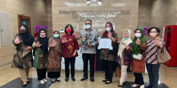 Bupati Bolmong Terima Penghargaan Kota Layak Anak
