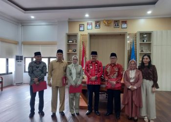 Limi Mokodompit Angkat Lima Stafsus