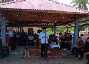 Bupati Limi Hadiri Doa Selamat Mandi Safar di Desa Babo