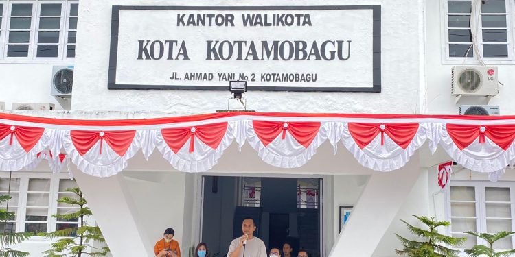 Sekda Kotamobagu Buka Kegiatan Sehat Bersama PT. Bank Mandiri Taspen