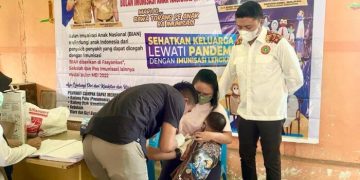 Puskesmas Modayag Barat Berikan Imunisasi bagi Siswa di Sekolah-sekolah
