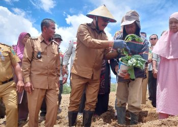 Sambangi Desa Insil Bersatu Limi Mokodompit Minta Wujudkan Kedaulatan Ketahanan Pangan