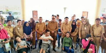Bupati Bolmong Salurkan Bantuan Kepada KUBE dan Penyandang Disabilitas