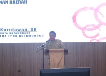 Nayodo Sampaikan Upaya Penanggulangan Kemiskinan Daerah di Rakorev TKPKD Sulut