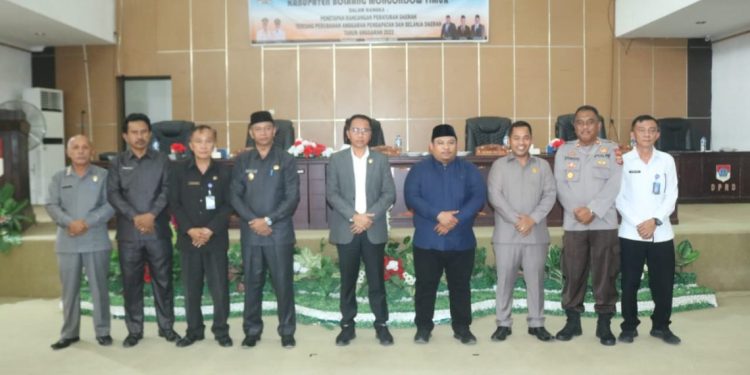 Bupati Sachrul Hadiri Paripurna Penetapan Ranperda Perubahan APBD