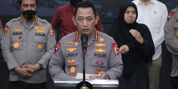 Kapolri: Ada 6 Tersangka Tragedi Kanjuruhan