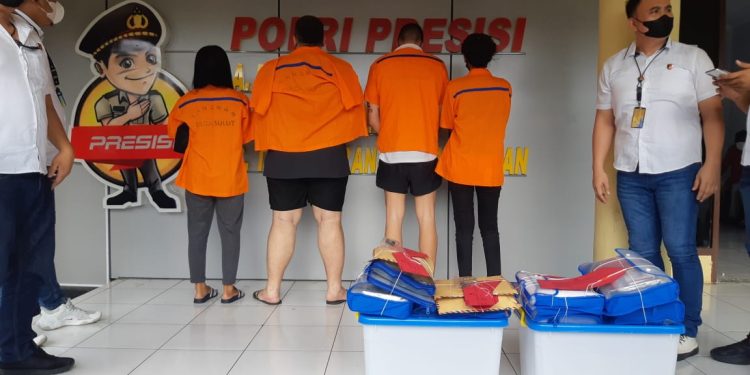 Polda Sulut Serahkan Tersangka Kasus Skimming Bank SulutGo ke Kejati