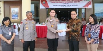 RS Bhayangkara Manado Terima Hibah Alat Kesehatan dari Siloam Hospitals Group