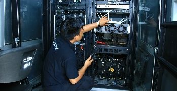 Perkuat Sinyal Komunikasi Pengawalan G20, Div TIK Polri Siagakan Repeater Mobile di Titik Blank Spot