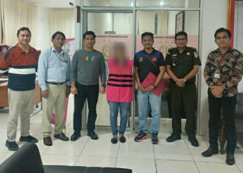 Polresta Manado Serahkan Tersangka dan Barang Bukti Kasus Korupsi PT. Pegadaian