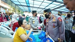 Kapolri Tinjau Lokasi Gempa Bumi Cianjur, Pastikan Warga dapat Bantuan Maksimal