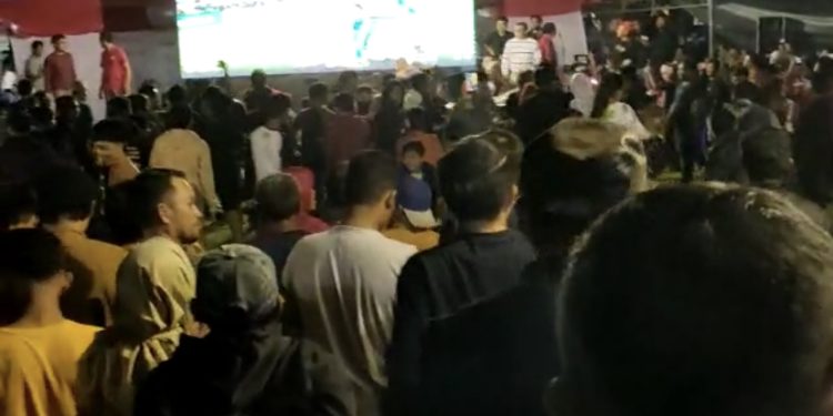 Dihadiri Bupati Limi Mokodompit, Nobar di Kecamatan Lolak Meriah
