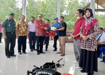 Limi Mokodompit Salurkan Bantuan Sarana Perikanan Tangkap Bagi Nelayan