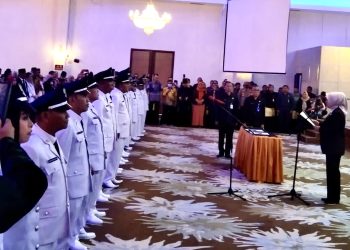 Wali Kota Tatong Bara Lantik 15 Sangadi Periode 2022-2028