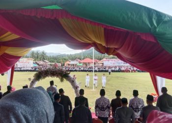 Wabup Bolsel Deddy Abdul Hamid Pimpin Upacara Peringatan Hari Guru Nasional 2022