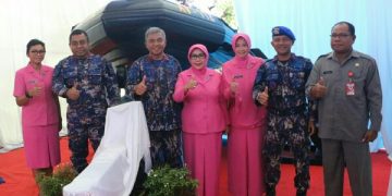 Dukung Tugas Patroli Perairan, Kapolda Sulut Resmikan Penggunaan Kapal Karet RIB Milik Polairud