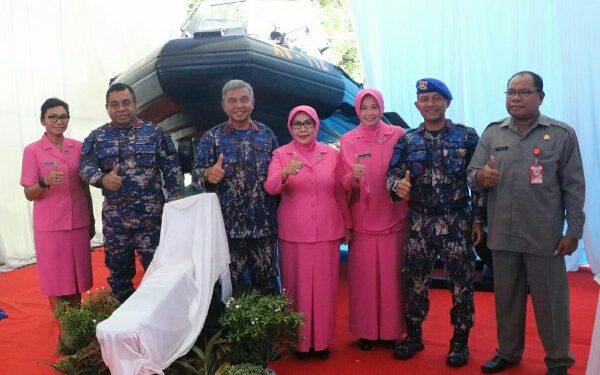 Dukung Tugas Patroli Perairan, Kapolda Sulut Resmikan Penggunaan Kapal Karet RIB Milik Polairud