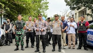Kapolri Instruksikan Usut Tuntas Bom Bunuh Diri Polsek Astana Anyar