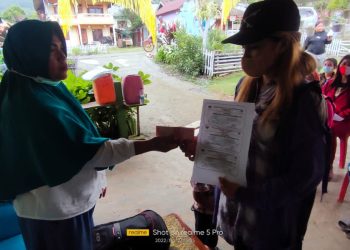 Pemdes Mooat Salurkan BLT DD Triwulan I