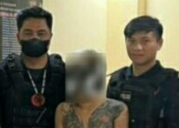 Bawa Pisau Badik, Pria Bertato ini Diamankan Tim Rayon Polresta Manado