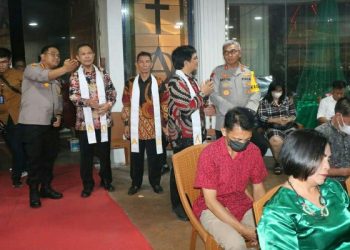 Kapolda Sulut Pantau Situasi Kamtibmas Malam Natal di Kota Manado