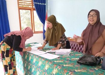 Pemdes Buyandi Salurkan BLT DD Bulan Desember 2022