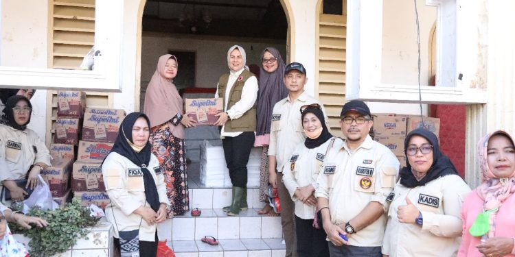 Tatong Bara Pimpin Langsung Penyaluran Bantuan Untuk Korban Banjir dan Tanah Longsor di Manado