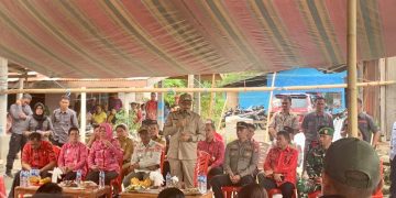 Bupati Limi Hadir Langsung Beri Bantuan Korban Musibah Kebakaran di Dumoga