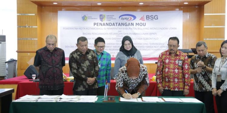 Pemkot Kotamobagu, Bank SulutGo dan BPKP Perwakilan Sulut Teken MoU