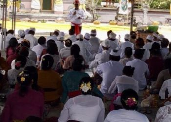Hadiri Hari Raya Galungan, Bupati Limi Ajak Pererat Kerukunan dan Toleransi
