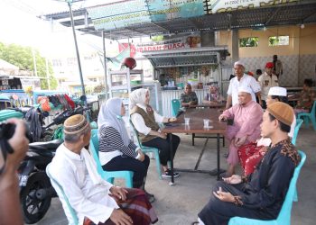 Tatong Bara Didoakan Pimpinan Pesantren Assalaam Manado