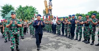 Kapolri Tegaskan TNI-Polri Kawal Seluruh Kebijakan Pemerintah Terkait Pembangunan Papua