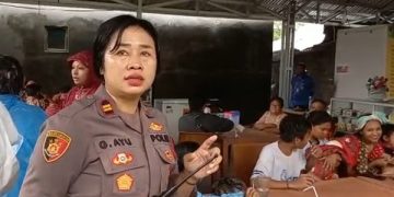 Kapolsek Mapanget Pimpin Evakuasi dan Beri Bantuan Korban Tanah Longsor di Kairagi 1