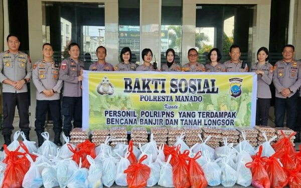 Polresta Manado Salurkan Bansos kepada Personel Polri yang Terdampak Banjir dan Tanah Longsor