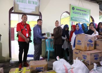 Lagi, Tatong Bara Kunjungi serta Bantu Korban Banjir dan Tanah Longsor di Manado