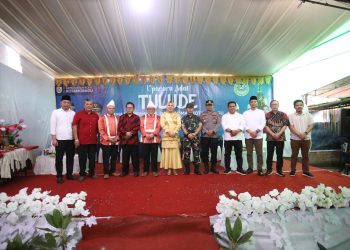 Didampingi Nayodo, Tatong Bara Hadiri Upacara Adat Tulude Jemaat GMIBM Pniel Gogagoman