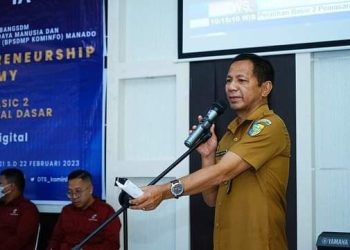 Sekretaris Daerah Bolmut dr. Jusnan C. Mokoginta, MARS, saat menyampaikan sambutannya