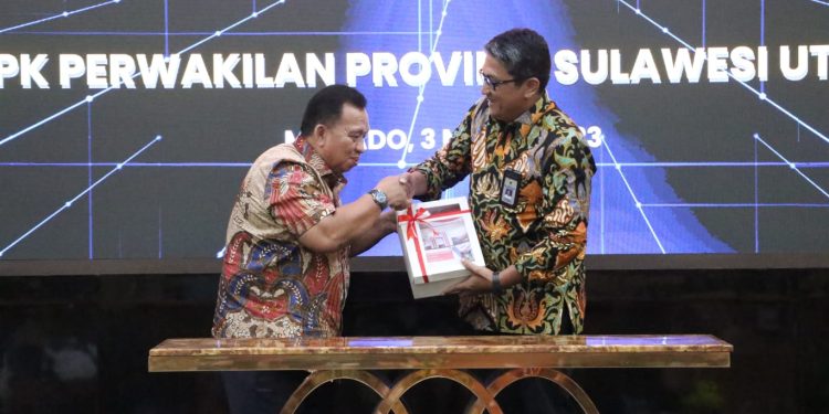 Pertama Serahkan LKPD 2022, Kepala BPK RI Sulut, Apresiasi Pemkab Minahasa