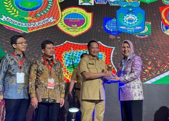 Daftar 121.726 Jiwa Program JKN, Wali Kota Terima Penghargaan UHC