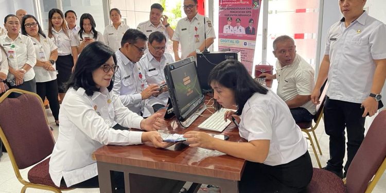 Watania Tinjau Persiapan Launching Digital ID di Minahasa, Ini Syarat Miliki Identitas Digital