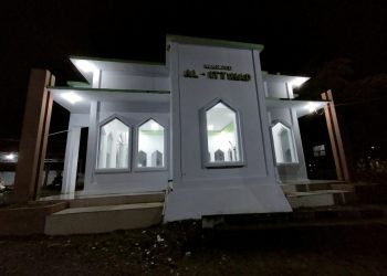 Ketua dan Sekretariat DPRD Kotamobagu Gelar Sholat Isya, Tarawih dan Witir Bersama
