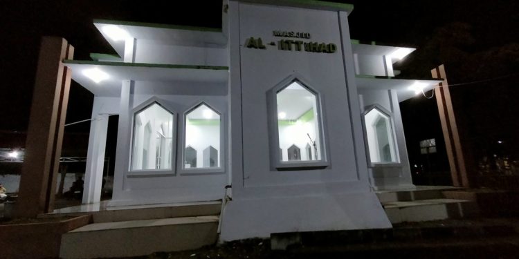Ketua dan Sekretariat DPRD Kotamobagu Gelar Sholat Isya, Tarawih dan Witir Bersama