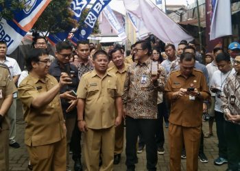 Wawali Nayodo Dampingi Praseno Hadi Kunjungi Pasar 23 Maret Kotamobagu