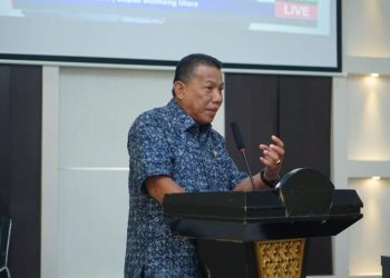 Bupati Bolmut, Drs. H. Depri Pontoh, saat membuka secara resmi Musrenbang RKPD Bolmut tahun 2024 (Foto : Istimewa)