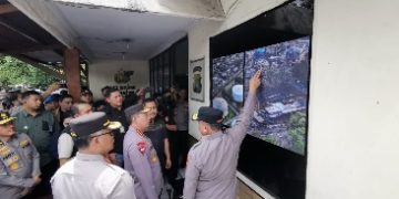 Kapolri Tinjau Lokasi Kebakaran Depo Pertamina Plumpang
