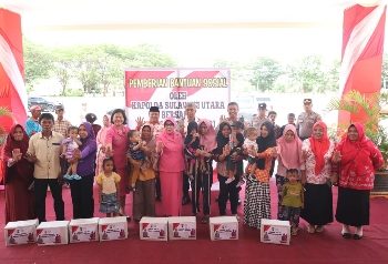 Kapolda Sulut Kunjungi Polres Bolmong Selatan, Beri Bantuan ke Warga Hingga Tanam Bibit Mangrove