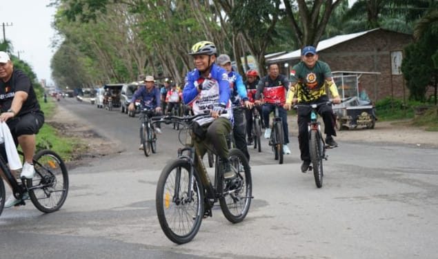 Bupati Asahan Gowes bersama OPD