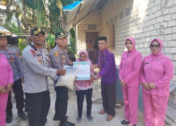 Jelang Idul Fitri, Polres Buton Tengah Salurkan Bantuan Sosial Untuk Kaum Dhuafa