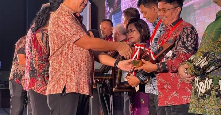 Lagi, Pemerintahan JGKWL Boyong 2 Penghargaan Sekaligus